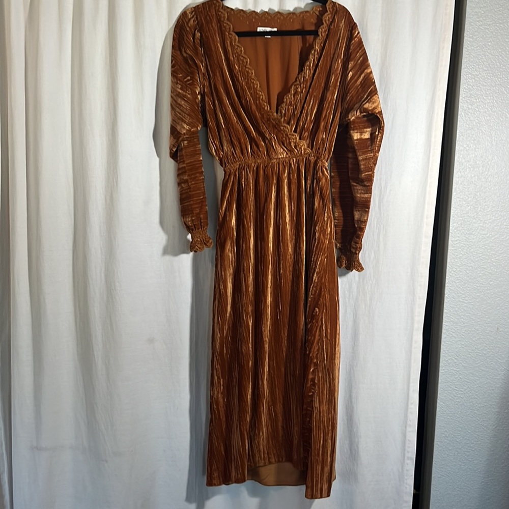 Velvet Plisse Maxi Dress with Embroidered Detail, EU 34; fits like XS/S